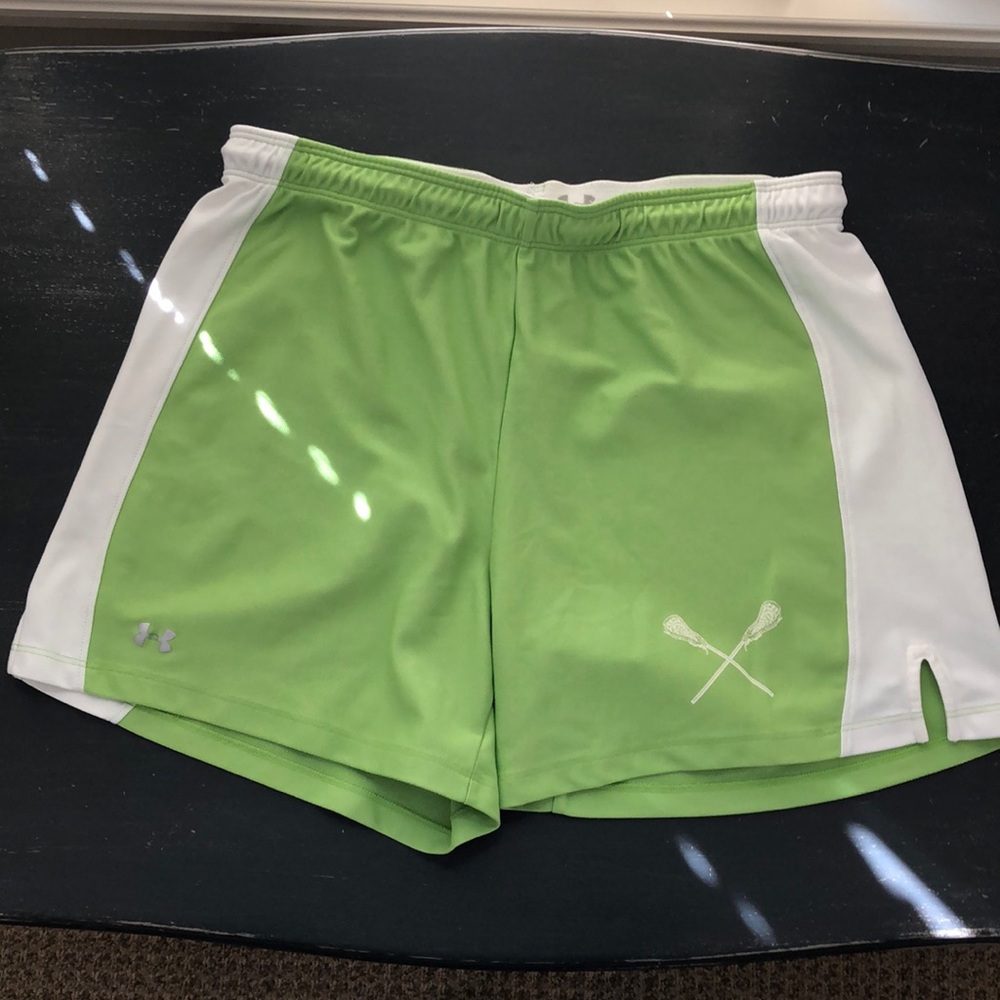 Woman's Under Armour Lacrosse shorts, Size Med